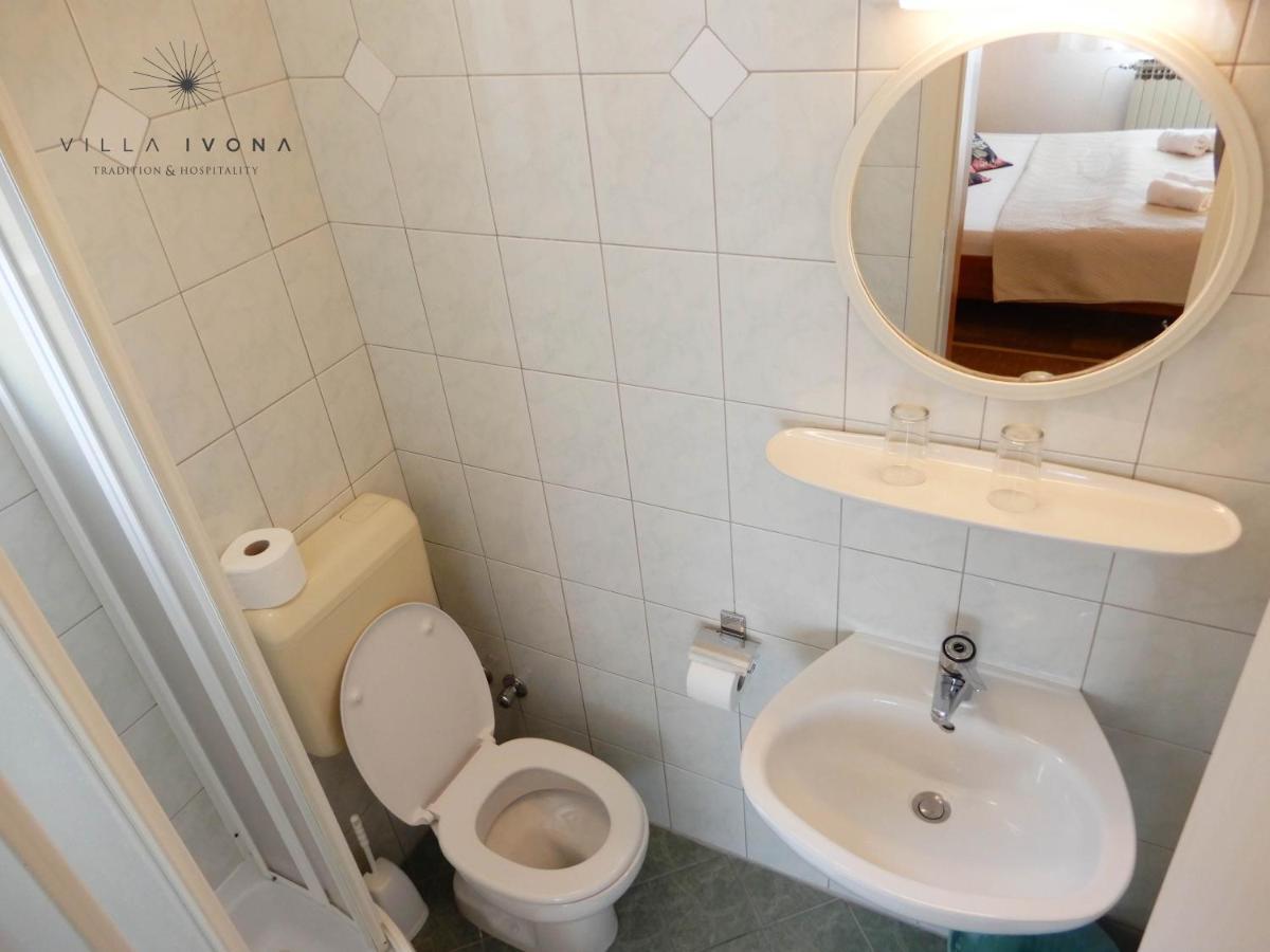 Bed And Breakfast Ivona Baška Voda エクステリア 写真