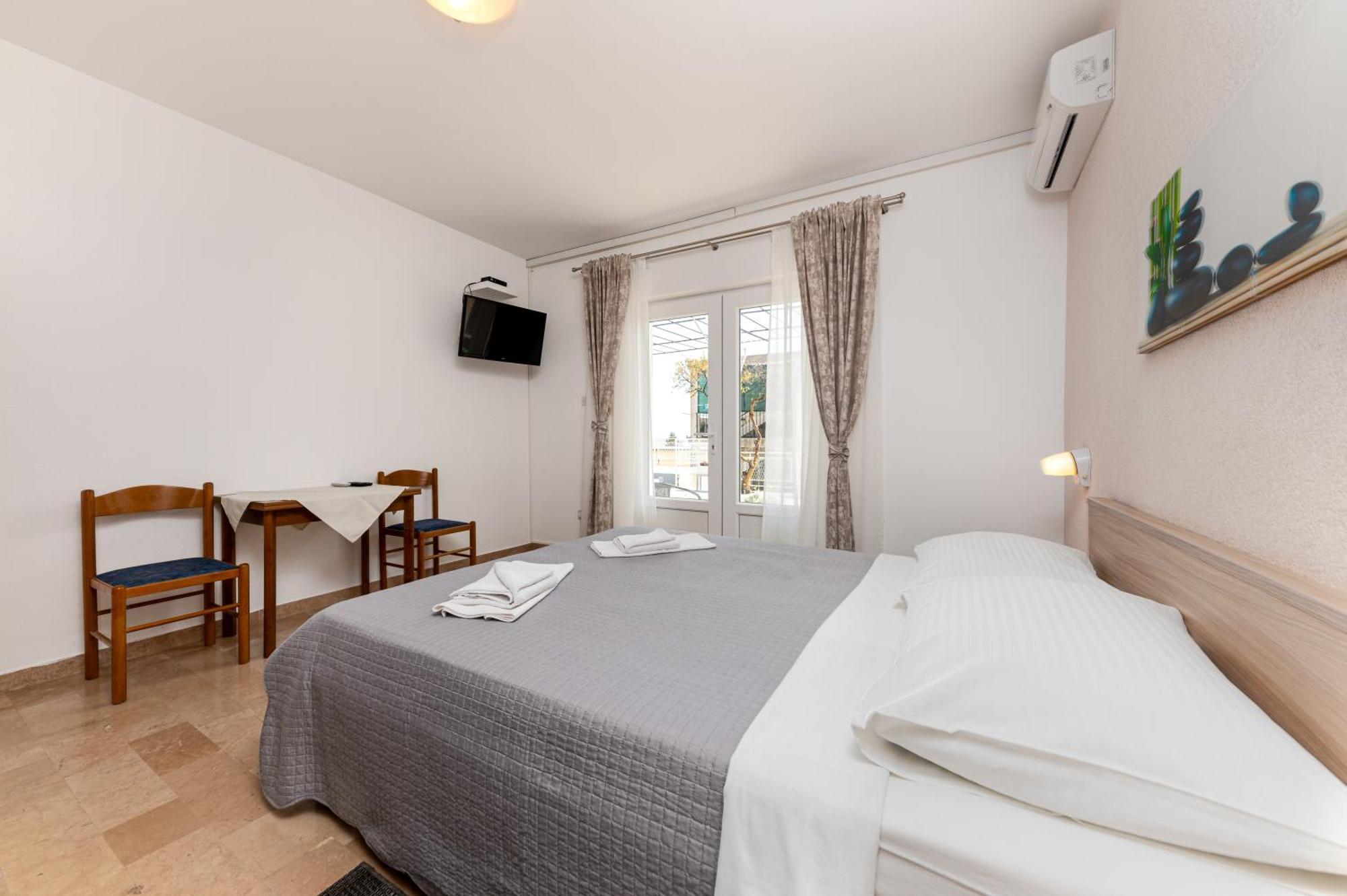 Bed And Breakfast Ivona Baška Voda 部屋 写真